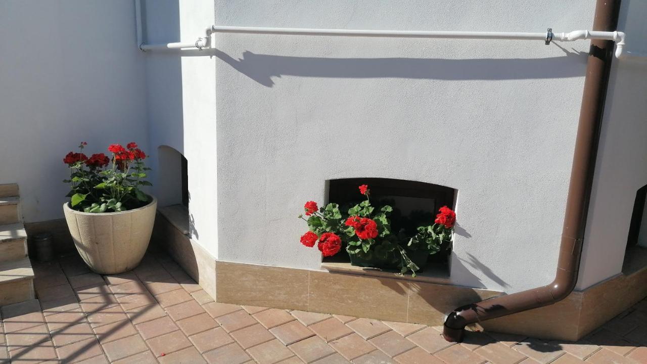 Bed and Breakfast Ana Boutique Alba Iulia Exterior foto