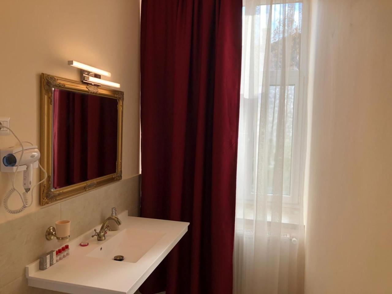 Bed and Breakfast Ana Boutique Alba Iulia Exterior foto