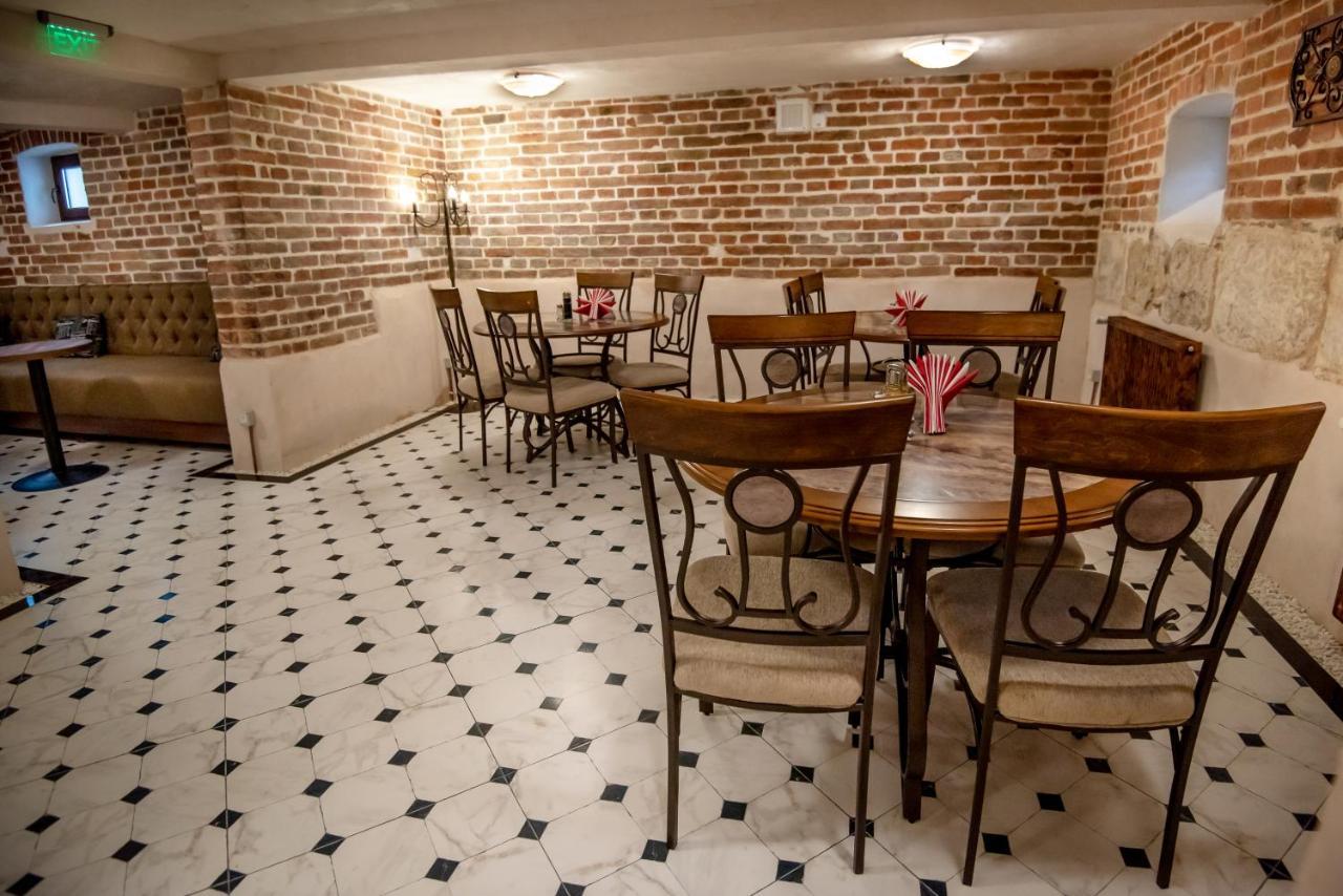 Bed and Breakfast Ana Boutique Alba Iulia Exterior foto